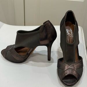 Donald J. Pliner Shimmering Brown and Bronze  Heels